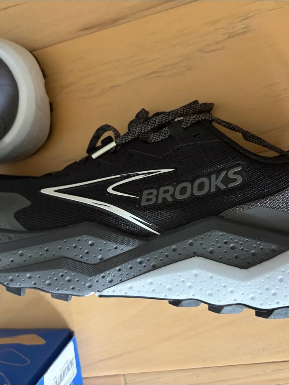 Men's Brooks Trail Running Shoes - Black & Gray